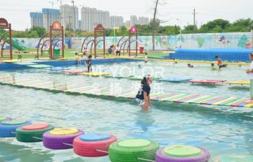 如何選擇水上拓展器材廠(chǎng)家