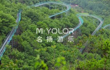 山地滑道游樂(lè )項目升級 單軌滑車(chē)架設草原景區不破壞生態(tài)